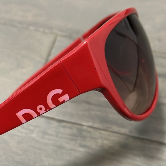 Y2K Vintage D&G Sunglasses with Case - Picture 14 of 14